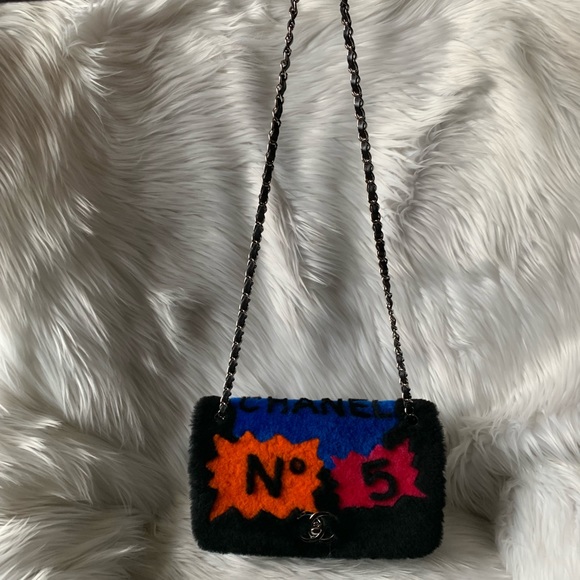 Chanel Limited Edition Patchwork Shearling FlapBag - Picture 3 of 16